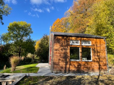 Jižní průčelí chalupy